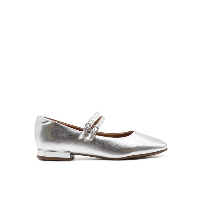 Flats Ashanti Plata Ego